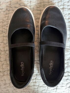 Seychelles Black Leather Mary Jane Flats with Elastic Strap and White Trim